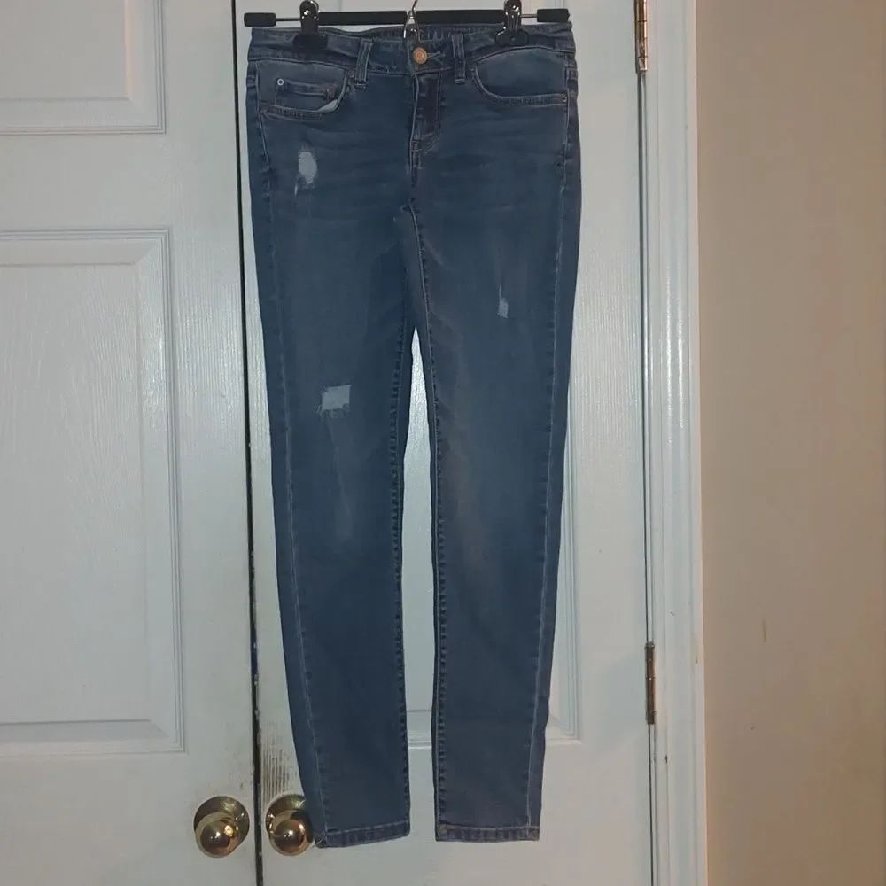 American Eagle distressed Super Stretch Jeggings Sz 4 Short